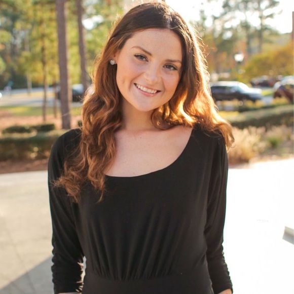 Meet your Posher, Alexis - Picture 1 of 1